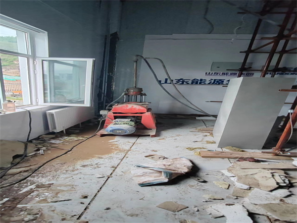 壤塘地基基础下沉墙体裂缝加固注浆顶升施工