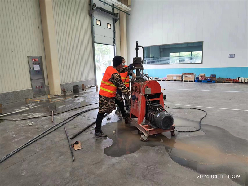 壤塘厂房地面下沉塌陷注浆加固施工